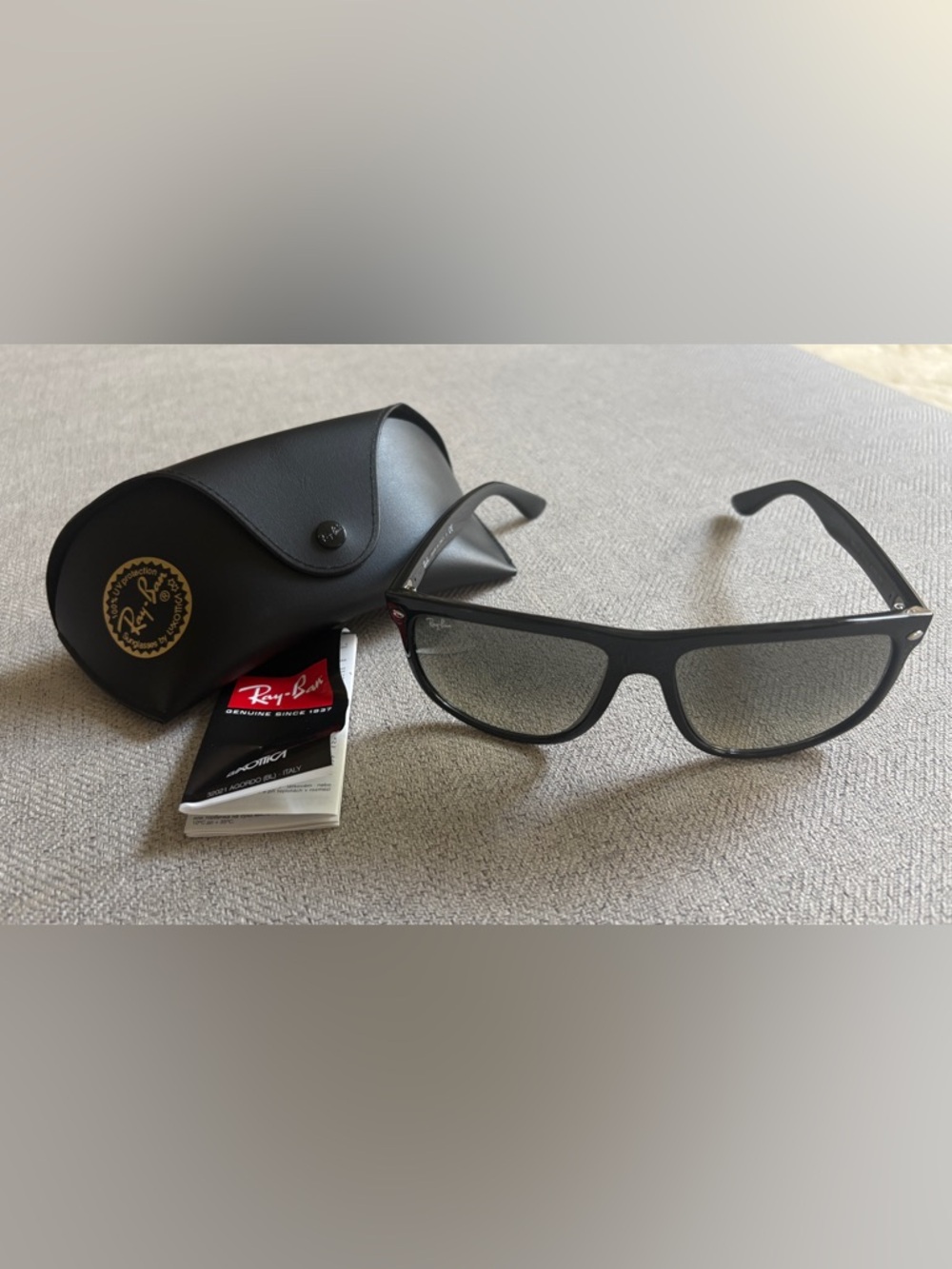 Ray-Ban Black Frame Boyfriend Sunglasses 🕶️ - Picture 3 of 5